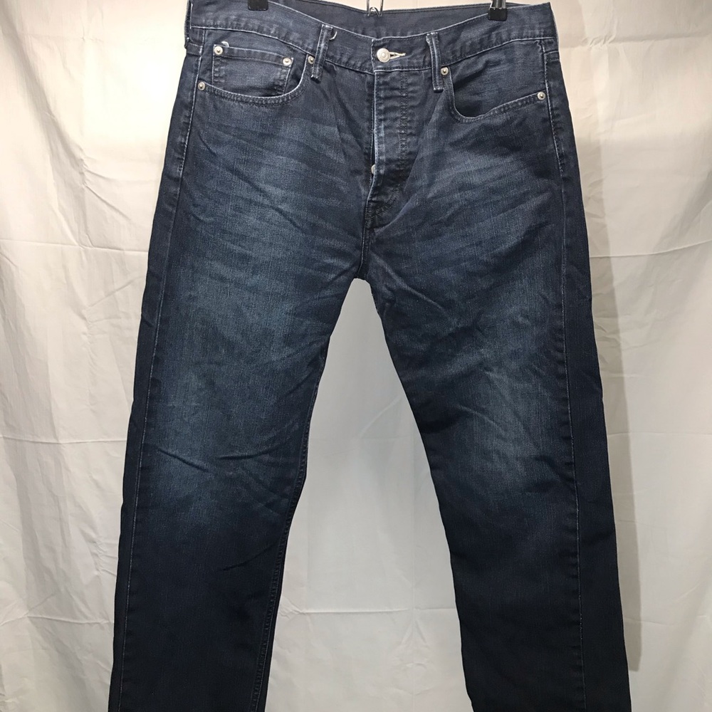 Levi’s 562